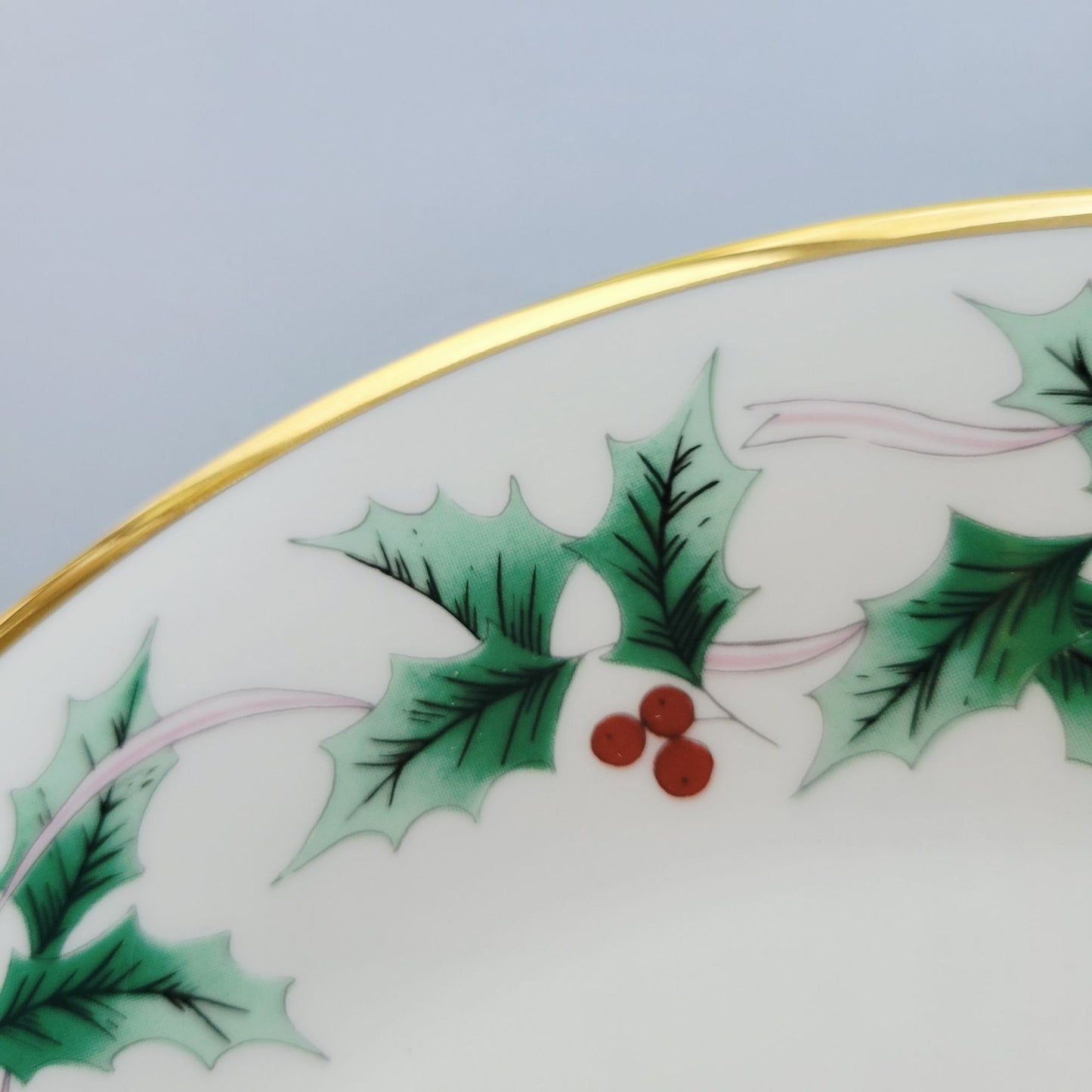 Mikasa Ribbon Holly Dinner Plate, Japan Made