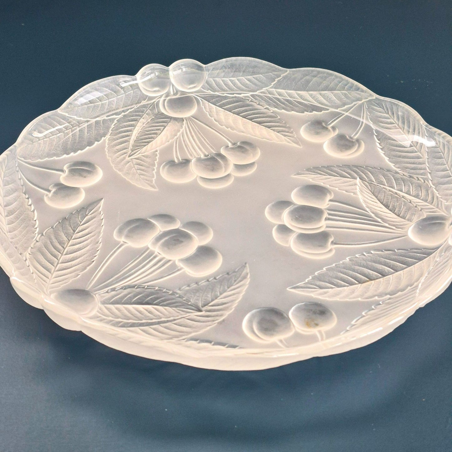 Mikasa BOUNTIFUL Frosted Glass Round Serving Platter