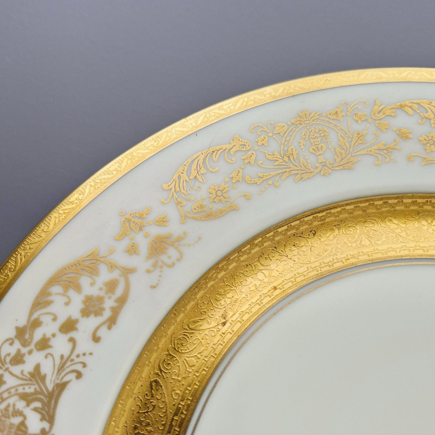 Royal Bayreuth Gold Encrusted Dinner Plate, c.1930 Germany