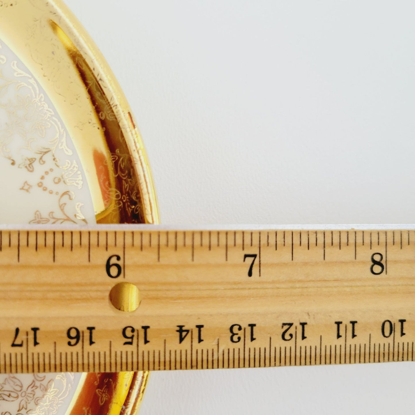 Sabin Crest O Gold George & Martha Bread Plate, Set of 2