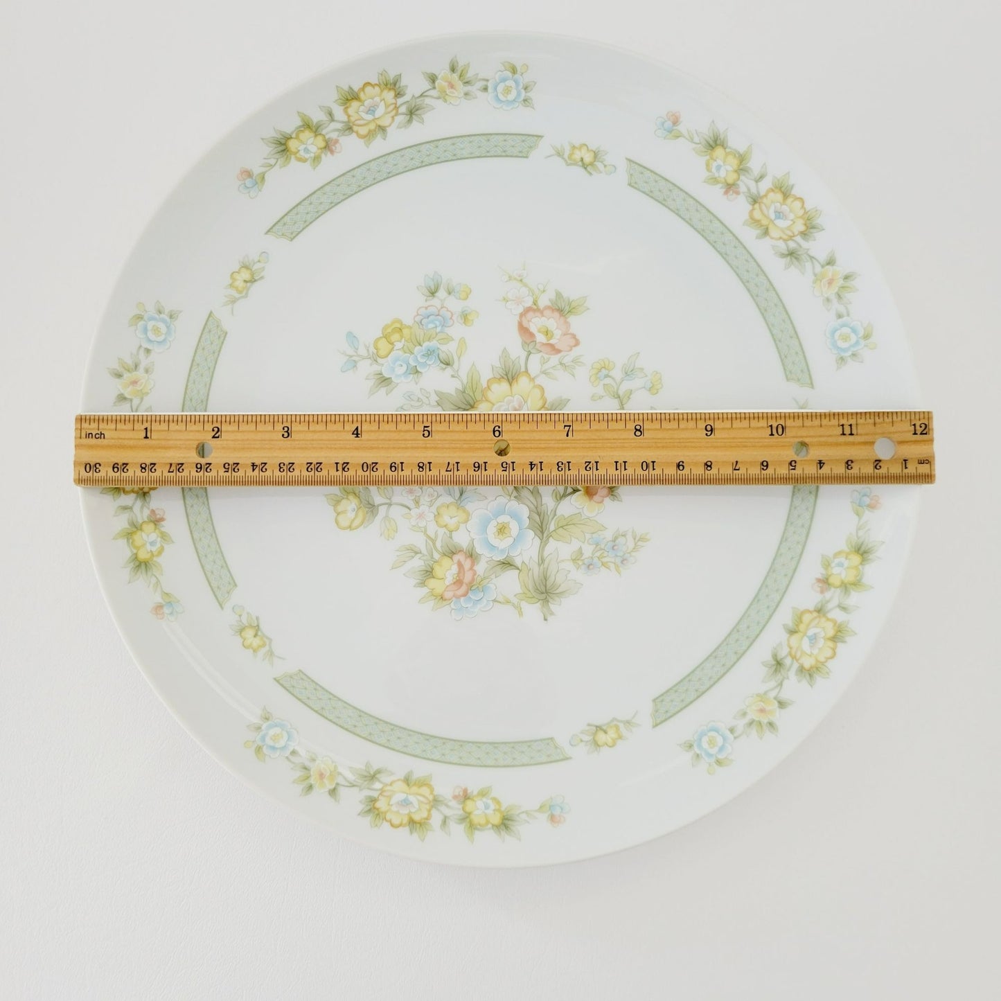 Fashion Royale Ashley 12" Round Platter