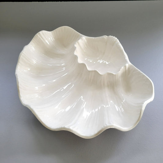 Vintage Clam Shell Chip & Dip Serving Bowl, All White Ribbed Pattern, Made in Japan