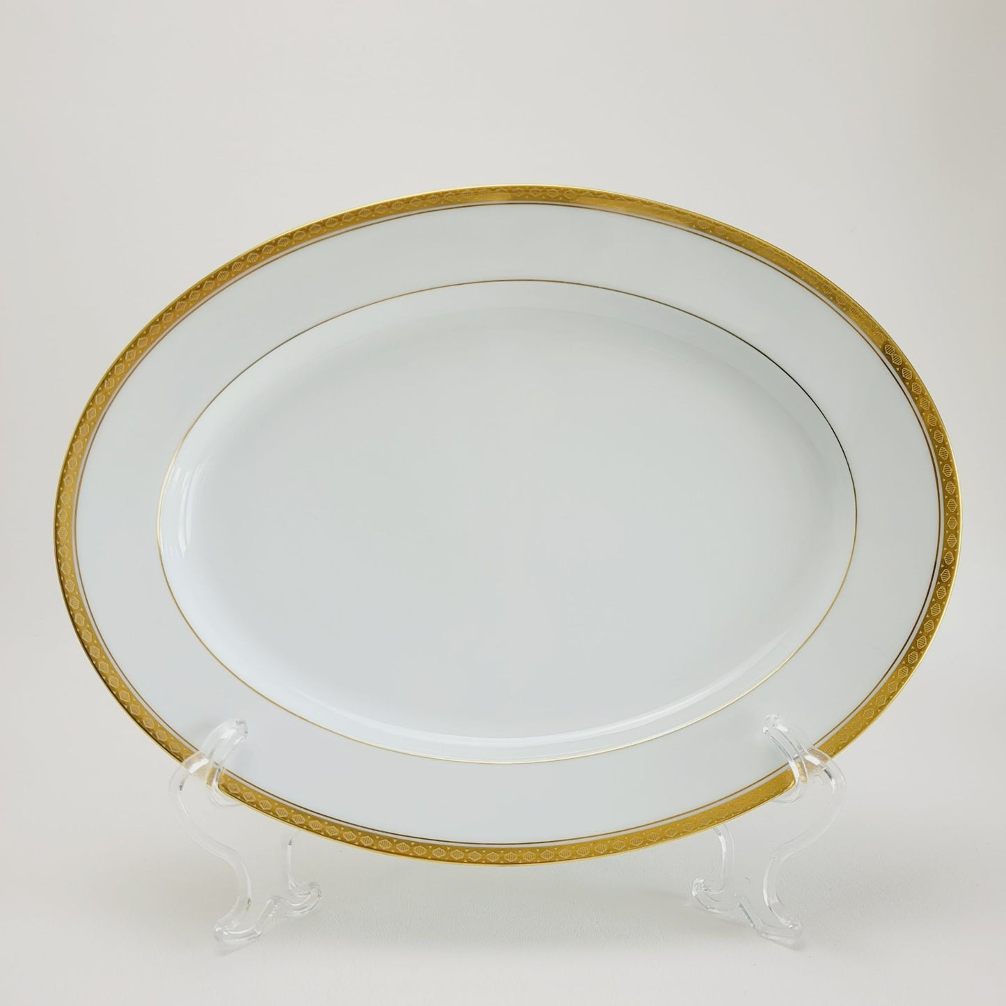 Noritake Richmond 13" Oval Platter, with Etched Gold Band