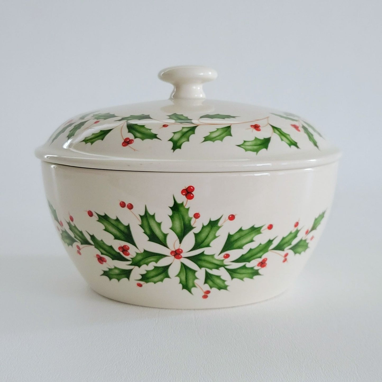 Lenox Holiday 1 Qt. Covered Casserole Bowl