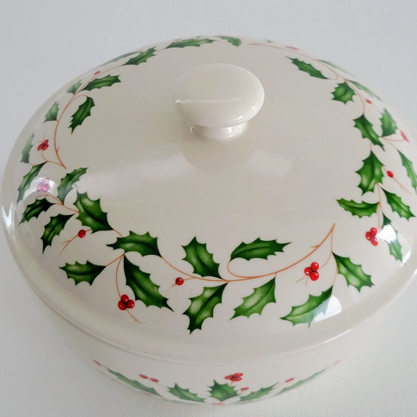 Lenox Holiday 1 Qt. Covered Casserole Bowl