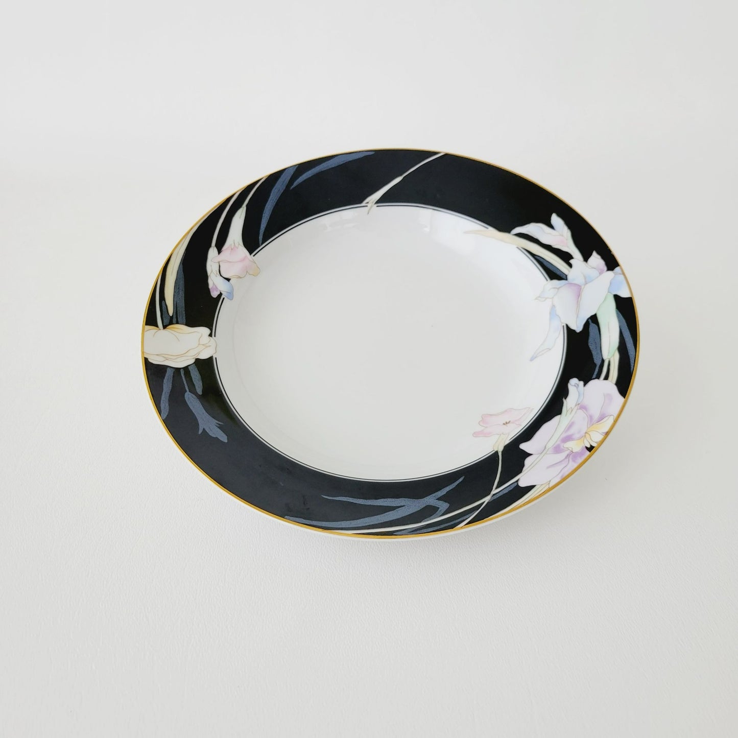Mikasa Charisma Black Rimmed Soup Bowl Set of 2, c1983-97 Japan