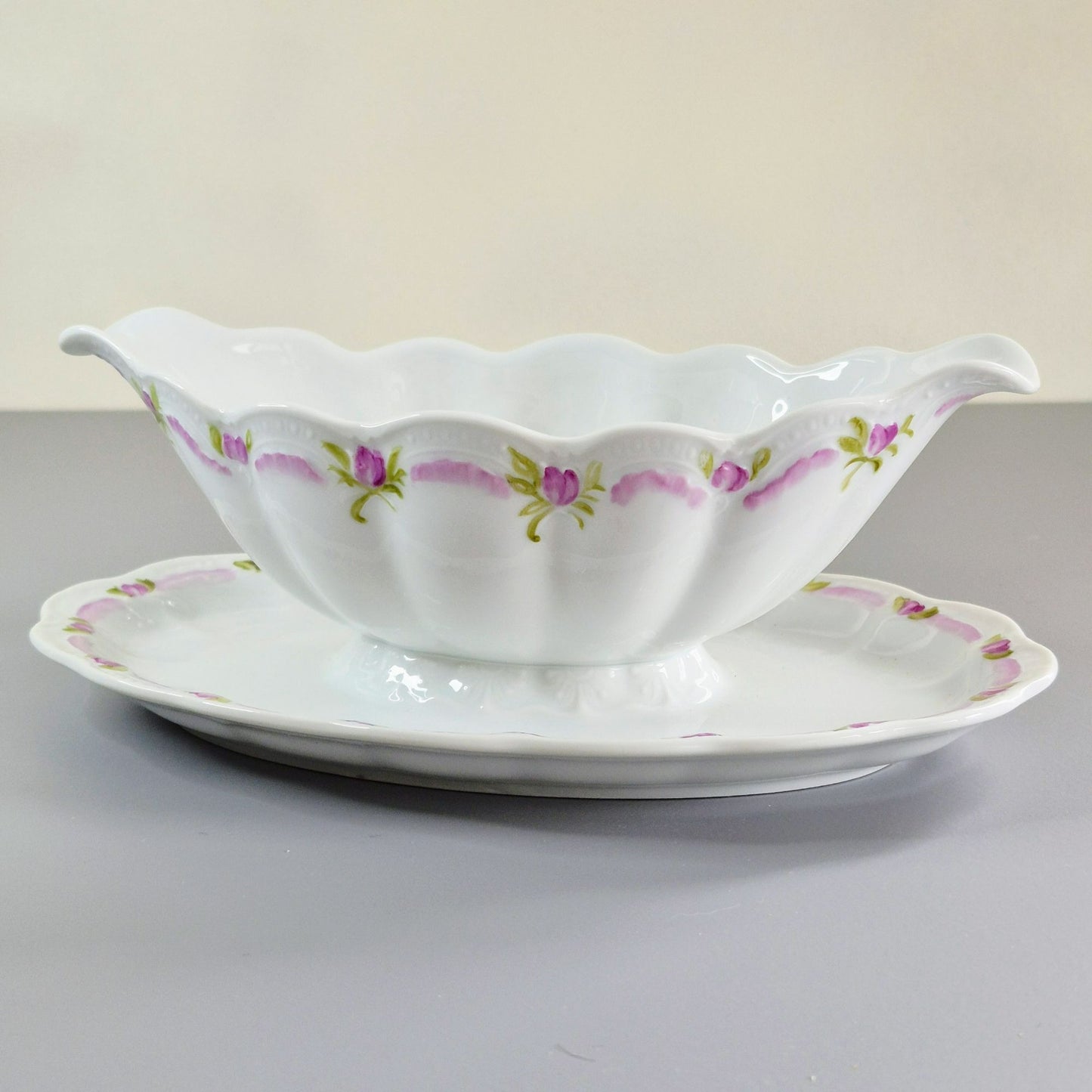 Hutschenreuther "Viktoria" Gravy Boat & Plate, c.1990s Germany