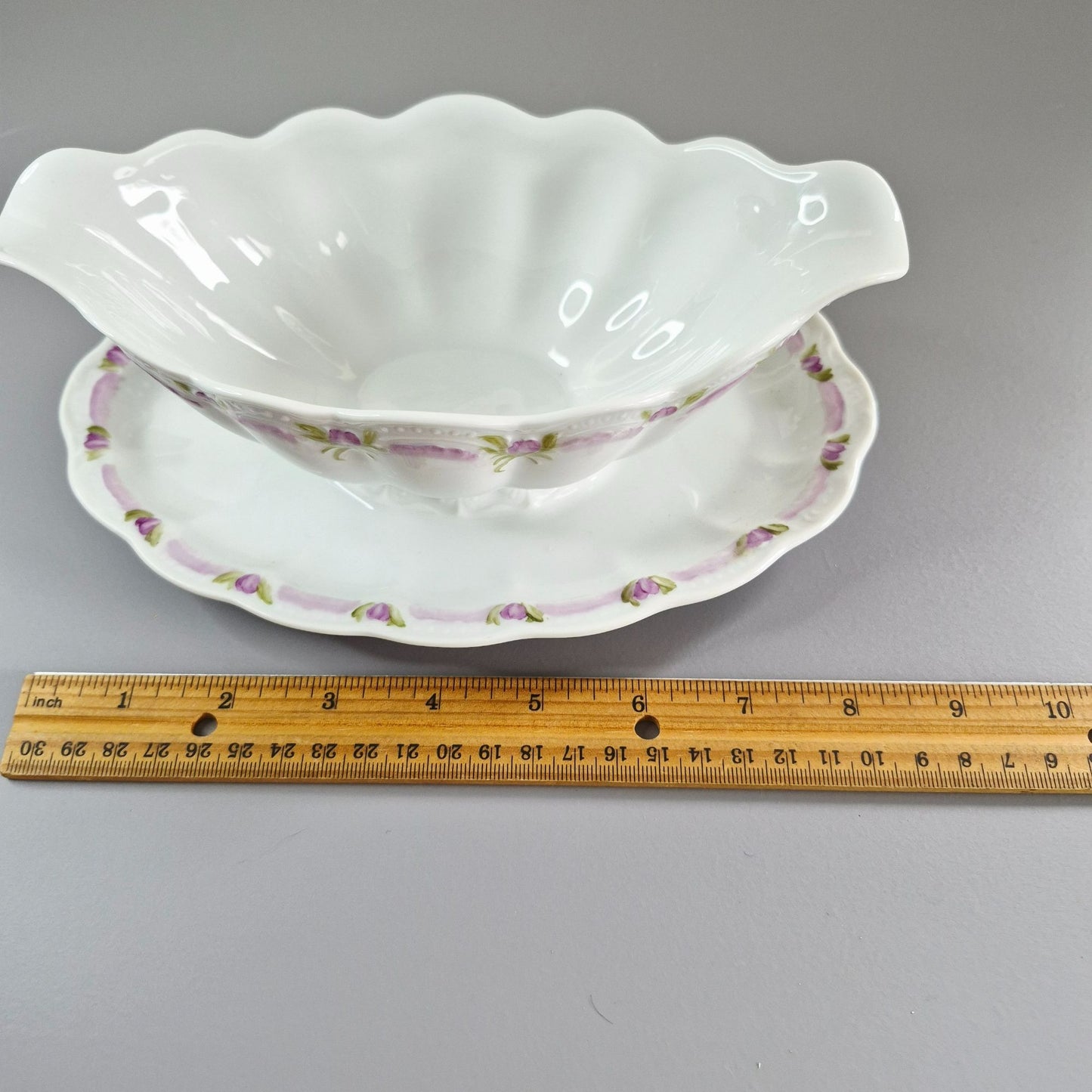 Hutschenreuther "Viktoria" Gravy Boat & Plate, c.1990s Germany
