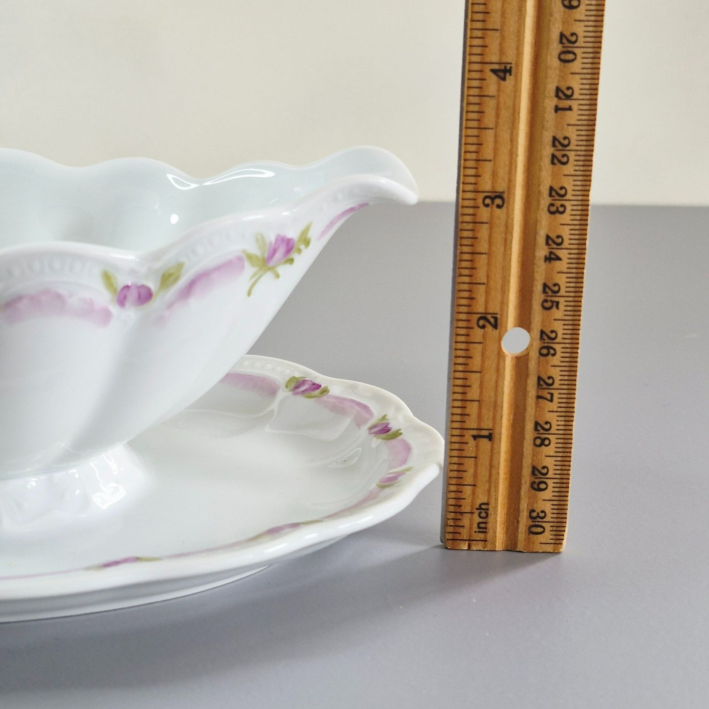 Hutschenreuther "Viktoria" Gravy Boat & Plate, c.1990s Germany