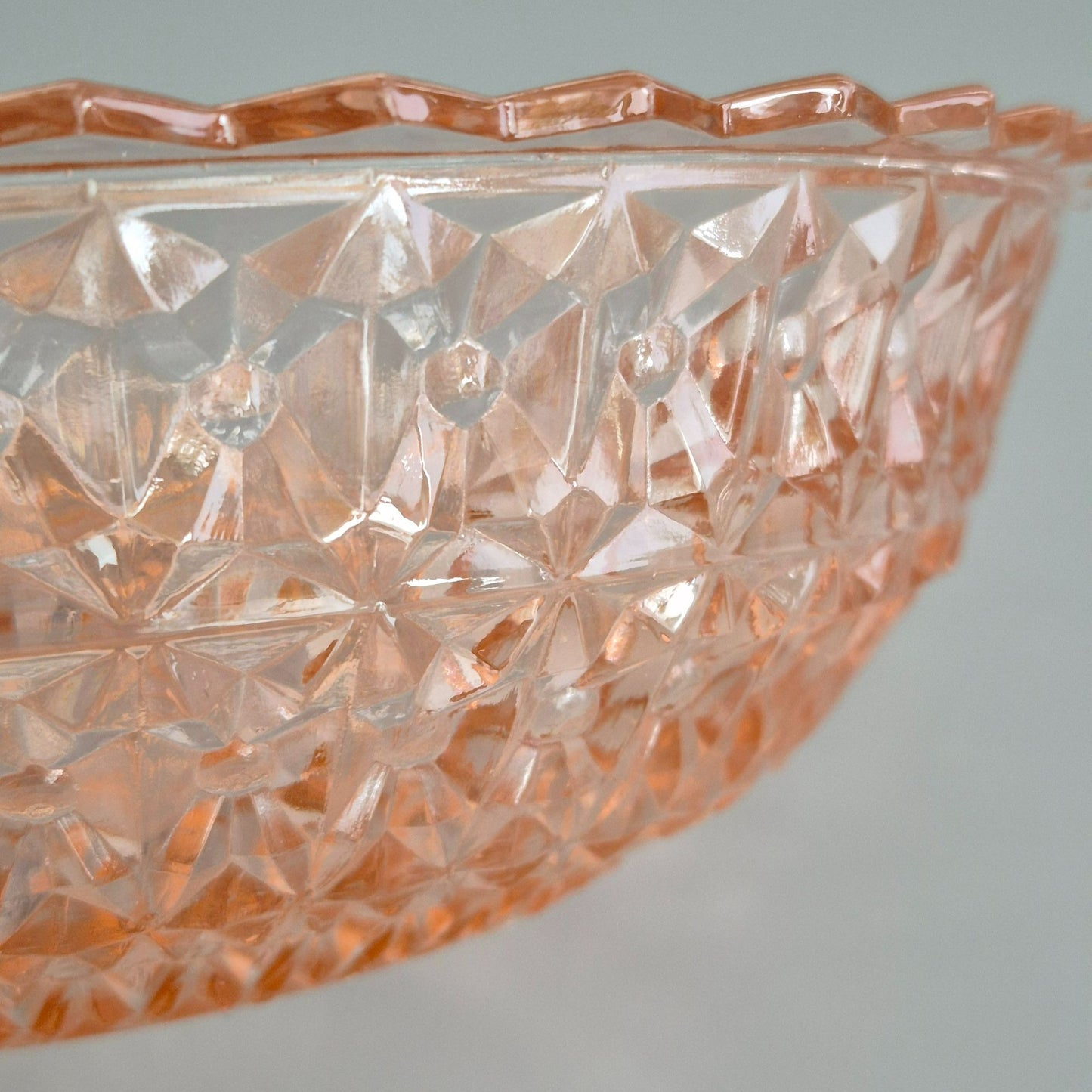 Jeannette HOLIDAY PINK Round Serving Bowl, c.1940-60s USA