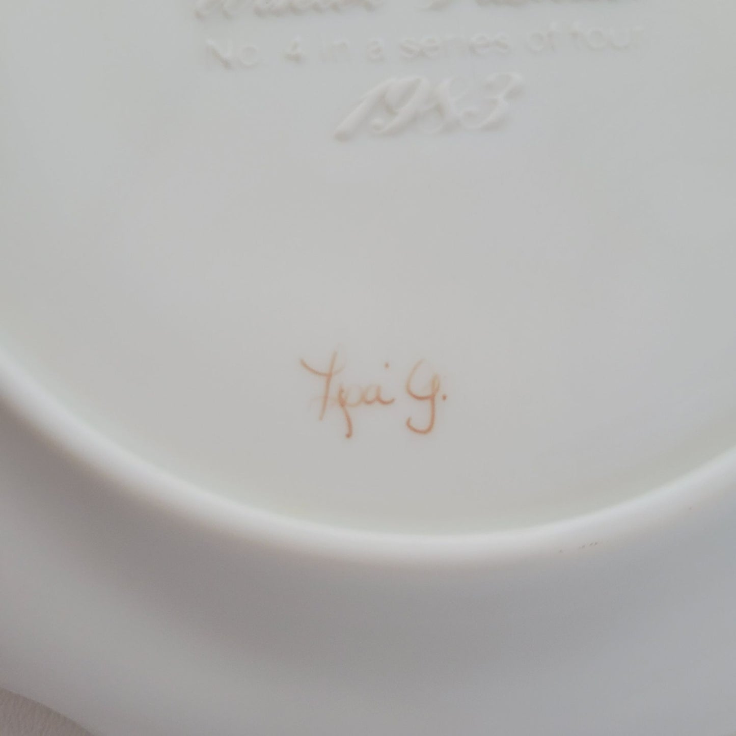 Fenton Milk Glass Currier & Ives Winter Pastime Plate, c.1983 USA