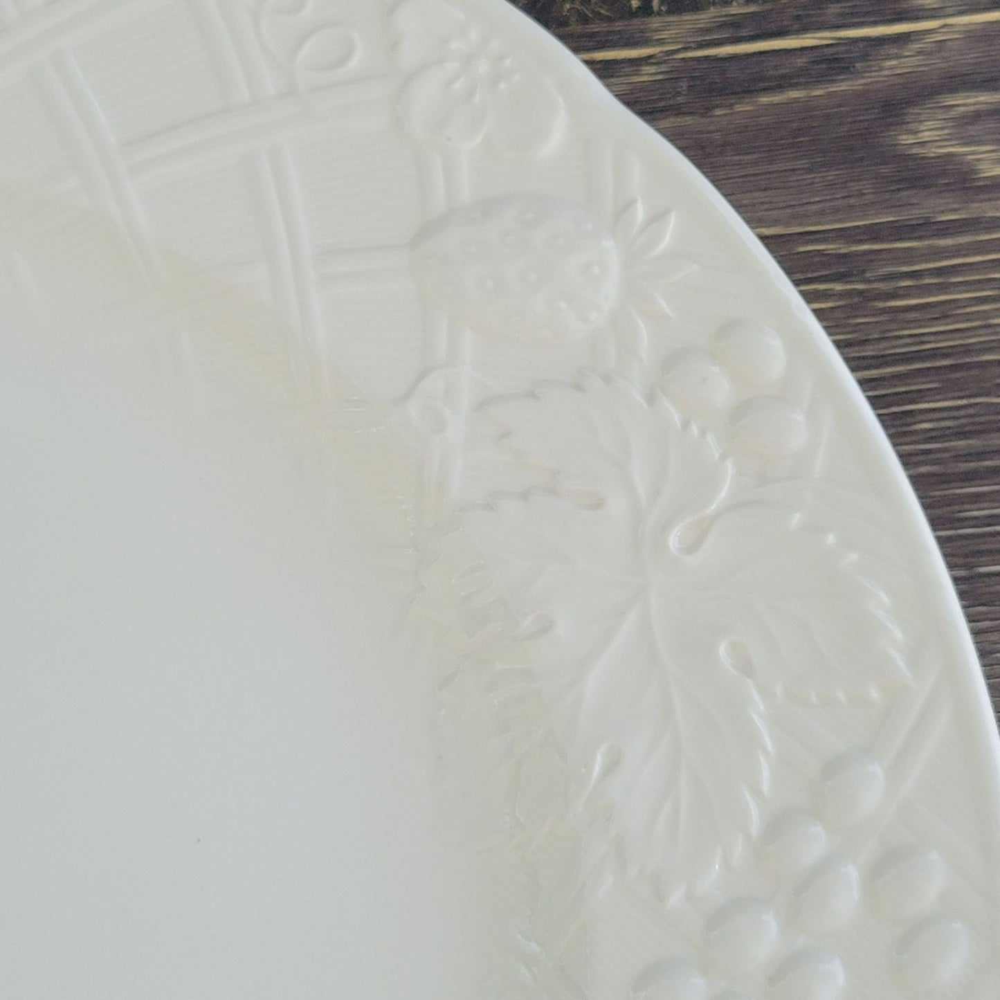 English Countryside White 12"Round Serving Platter