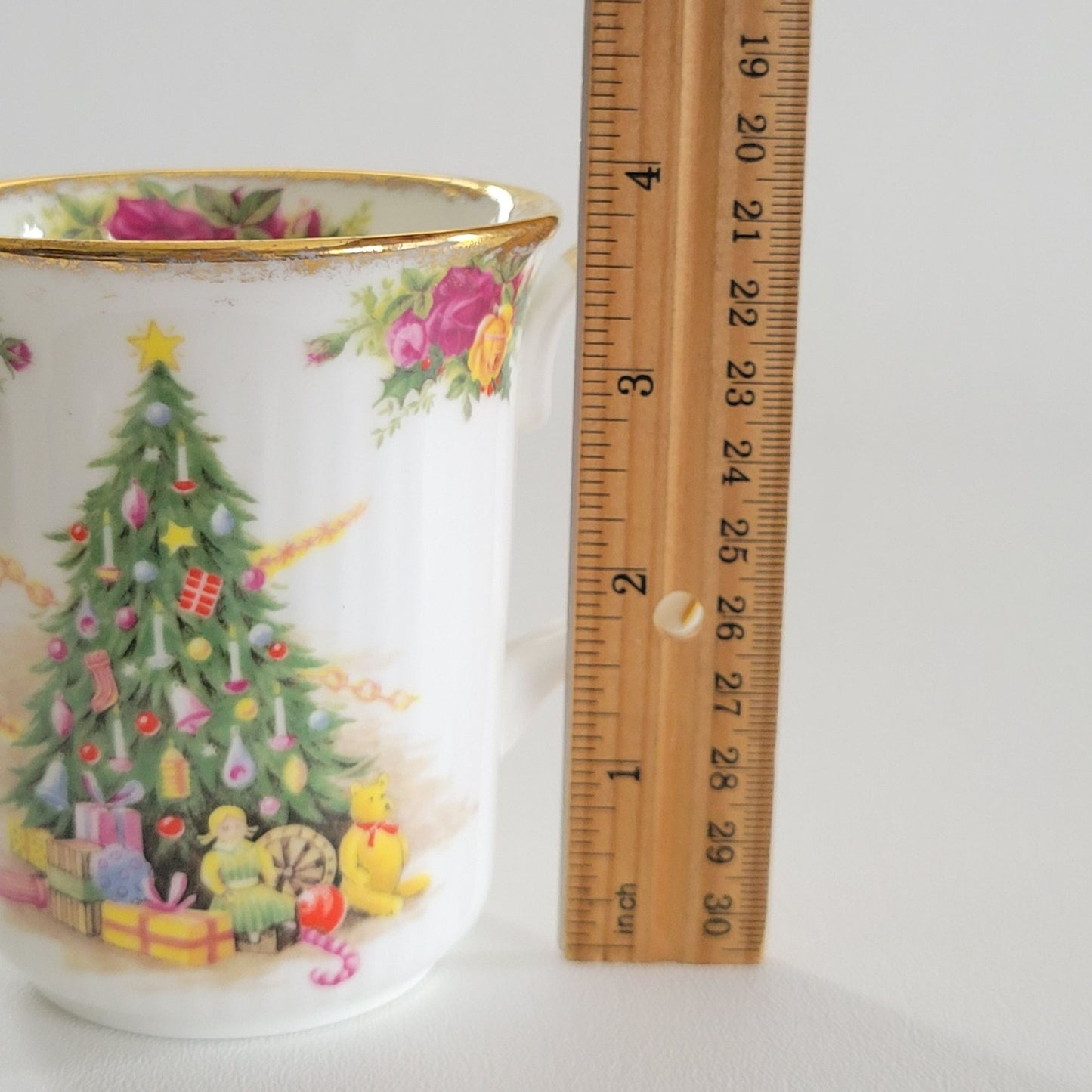 Royal Albert Christmas Magic Coffee Mug, England c.1990s