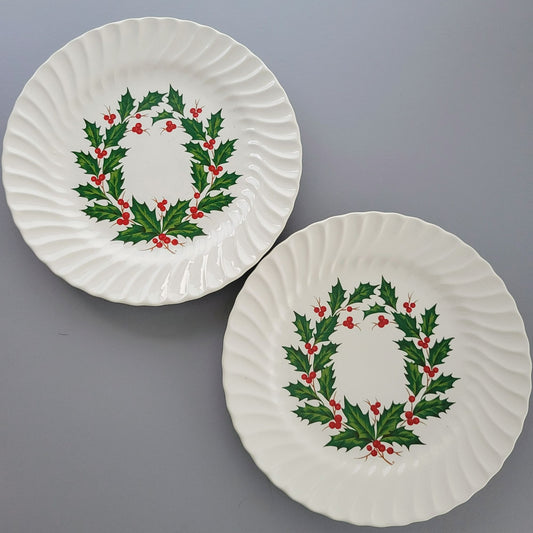 Scio Holly Berry Dinner Plate, Set of 2