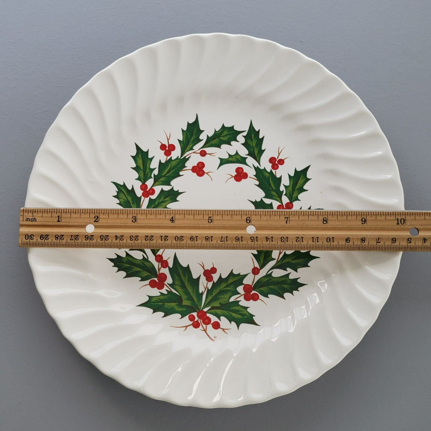 Scio Holly Berry Dinner Plate, Set of 2