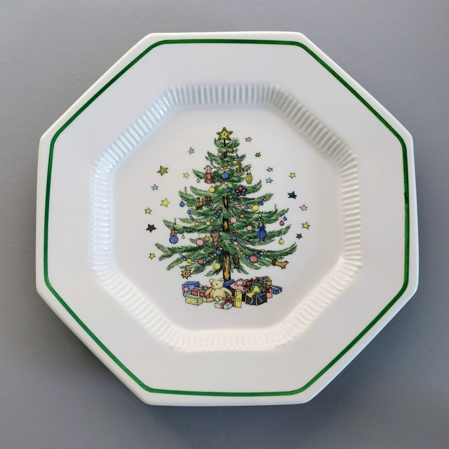 Nikko Christmastime Classic Collection Dinner Plate c.1979-83