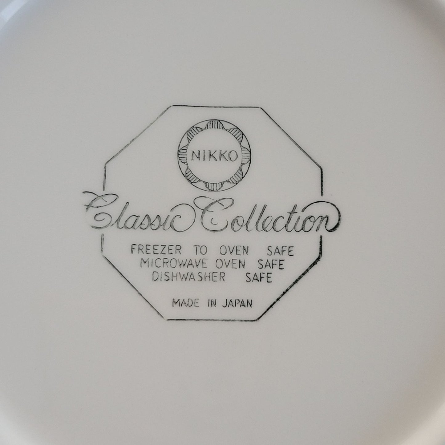 Nikko Christmastime Classic Collection Dinner Plate c.1979-83