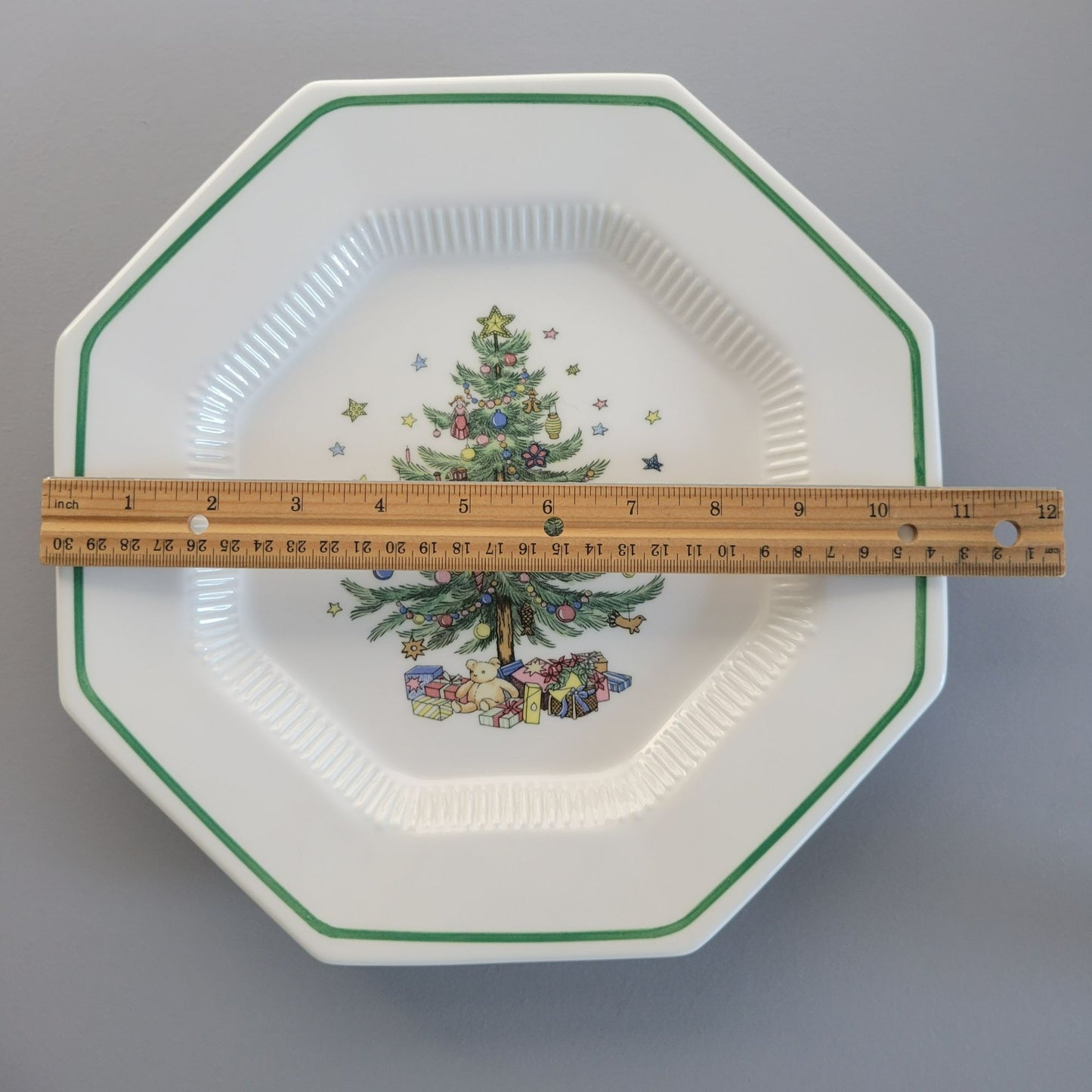 Nikko Christmastime Classic Collection Dinner Plate c.1979-83