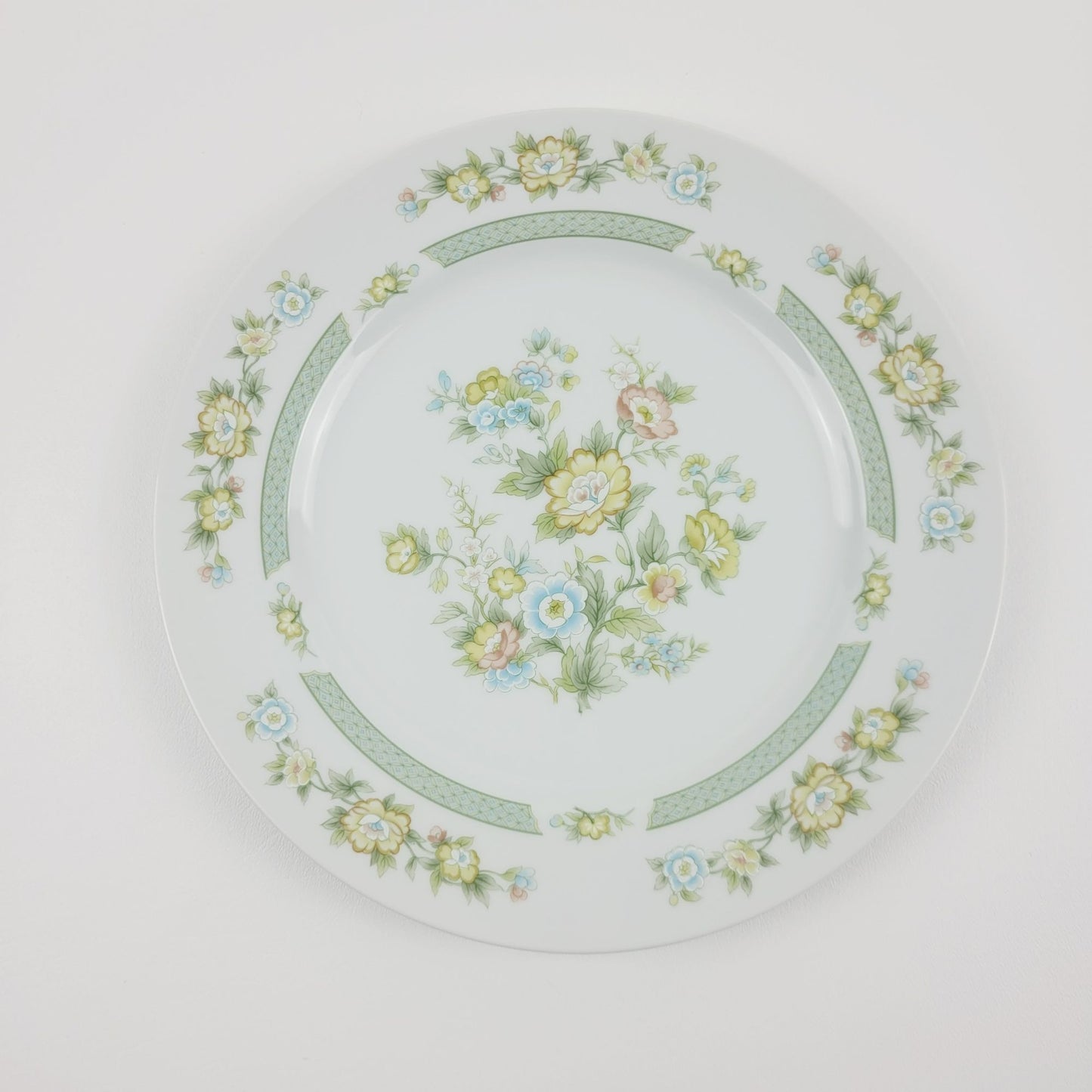 Fashion Royale Ashley Dinner Plate Set of 2, Made in Japan