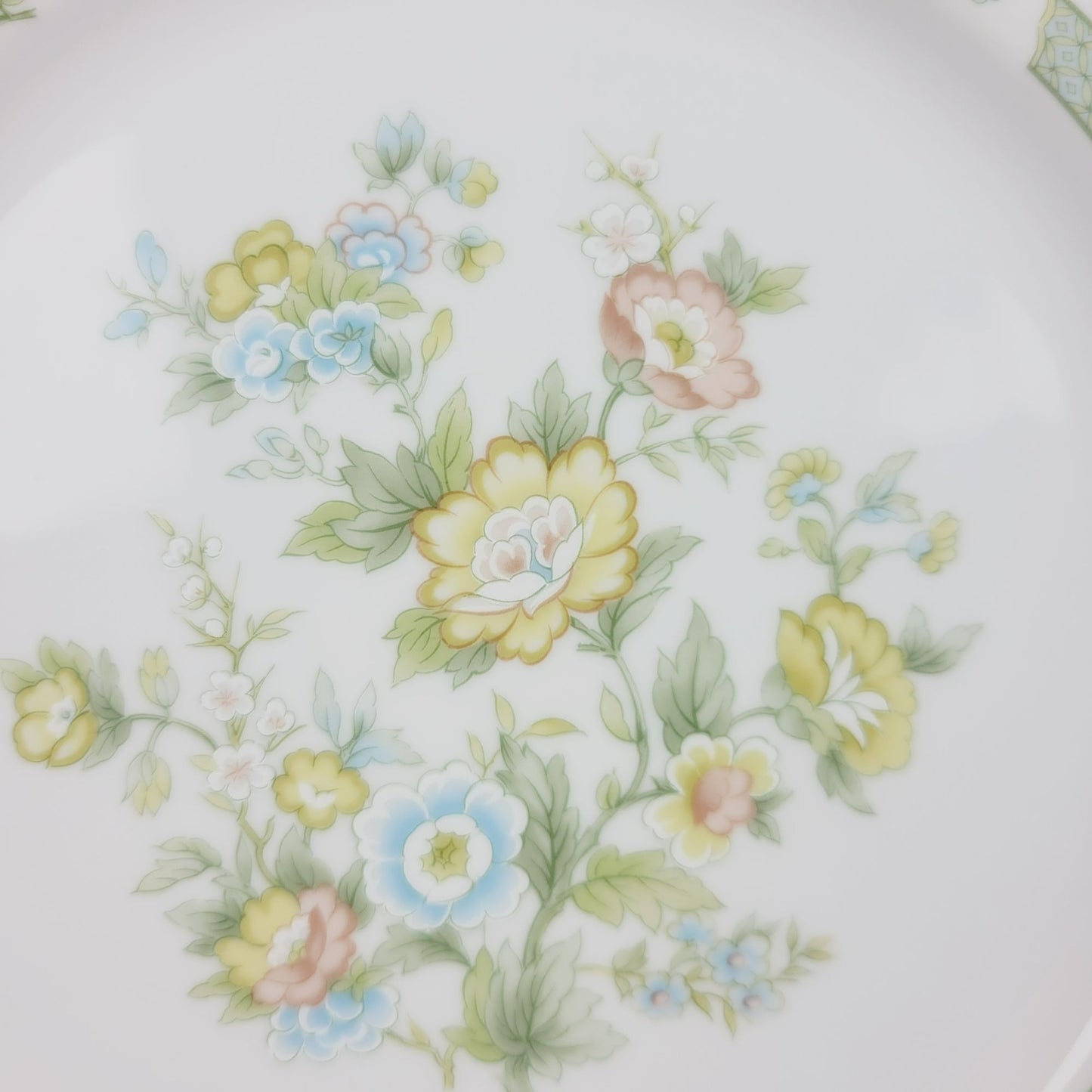 Fashion Royale Ashley Dinner Plate Set of 2, Made in Japan