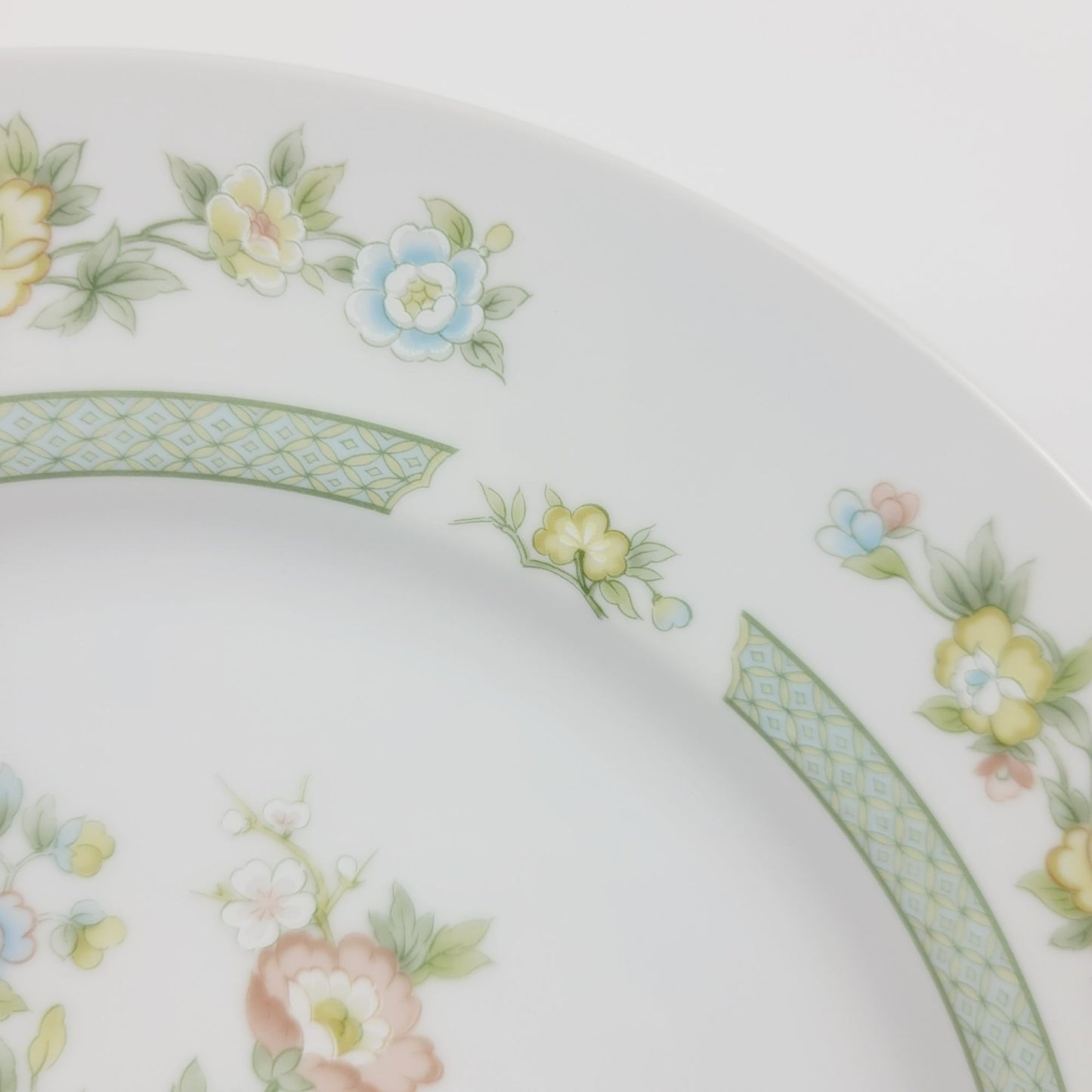 Fashion Royale Ashley Dinner Plate Set of 2, Made in Japan