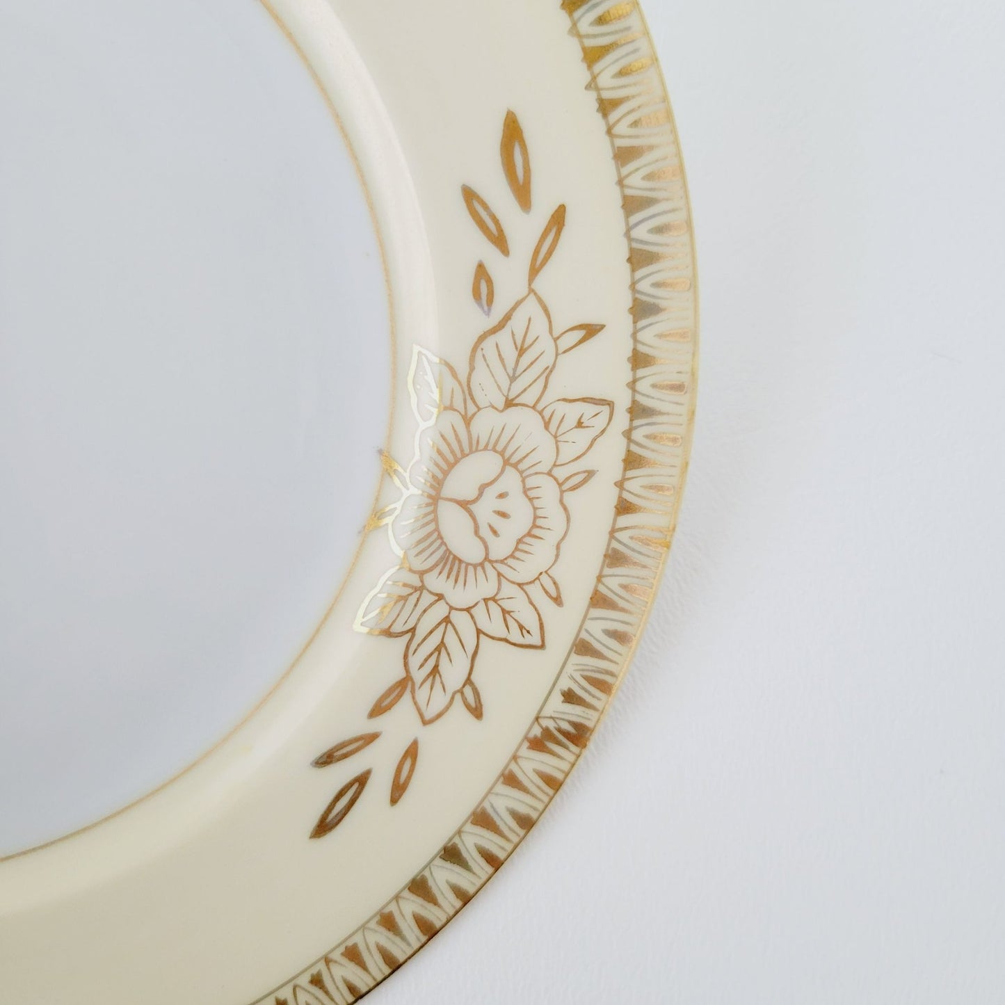 Chikaramachi Embossed Hand-Painted Salad Plate, Set of 2, 1920-30s Japan