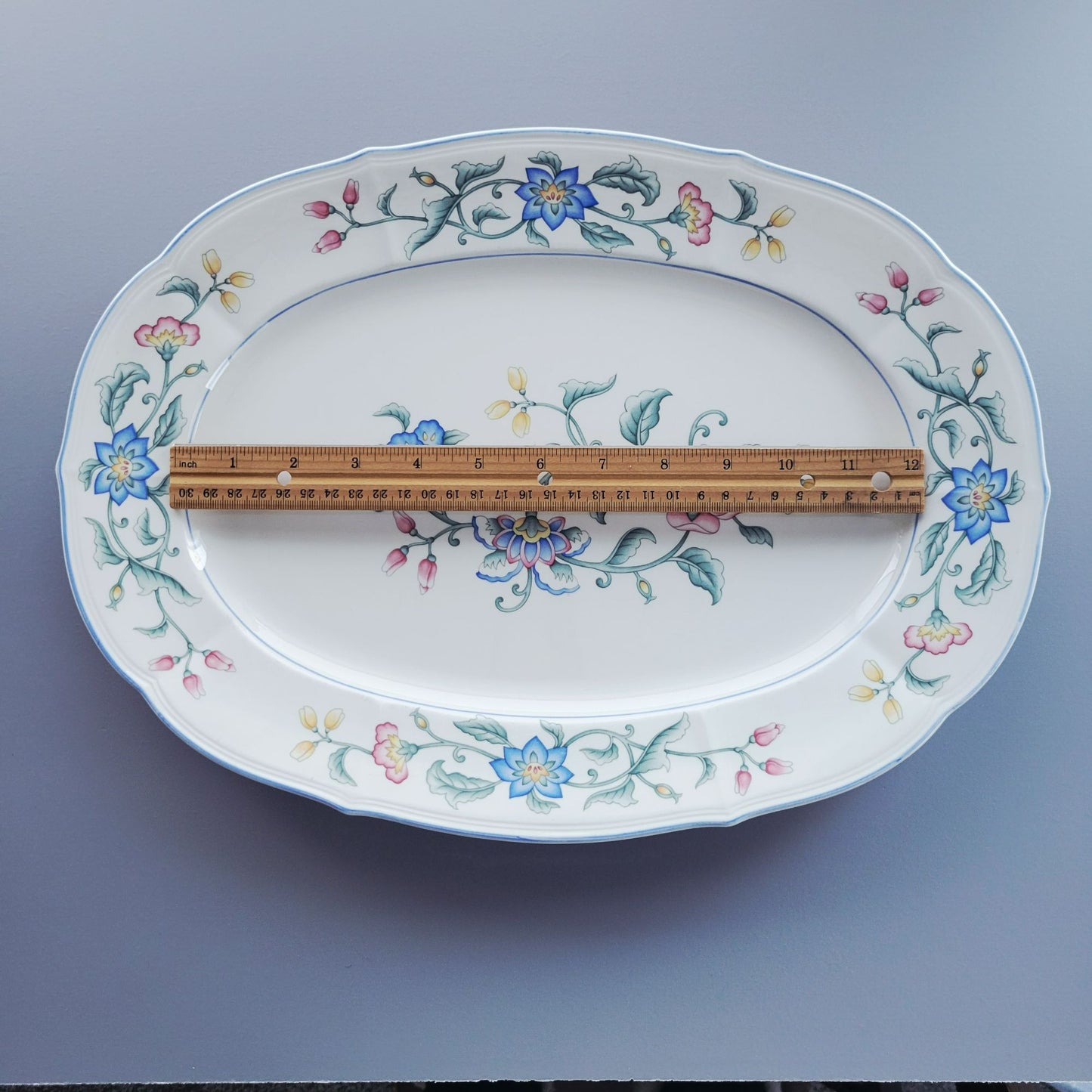 Villeroy & Boch "Delia" 15" Oval Serving Platter, c.1990-94 Germany
