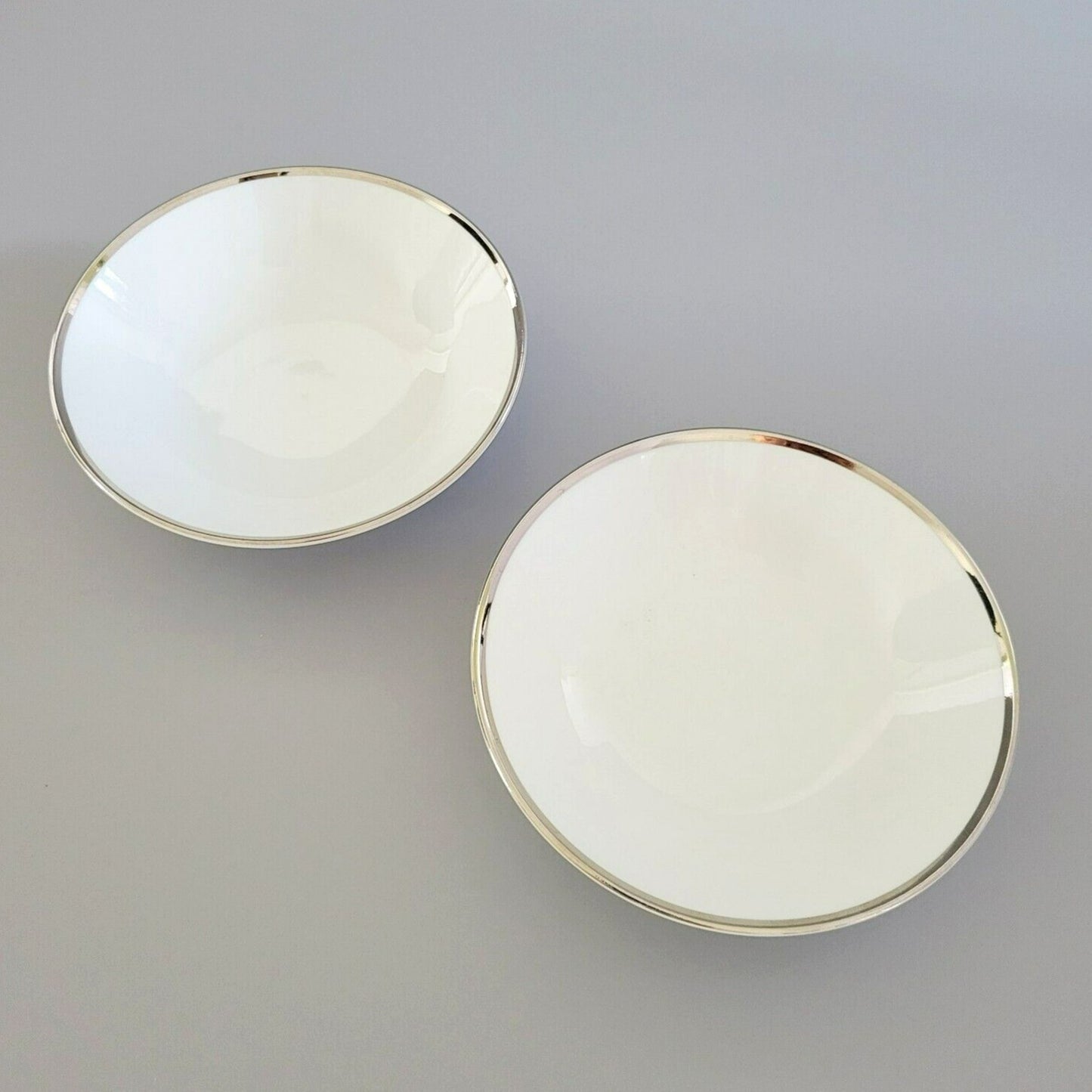 Johann Haviland Wedding Ring Berry Bowl Set of 2, Platinum Trim c.1960s Germany