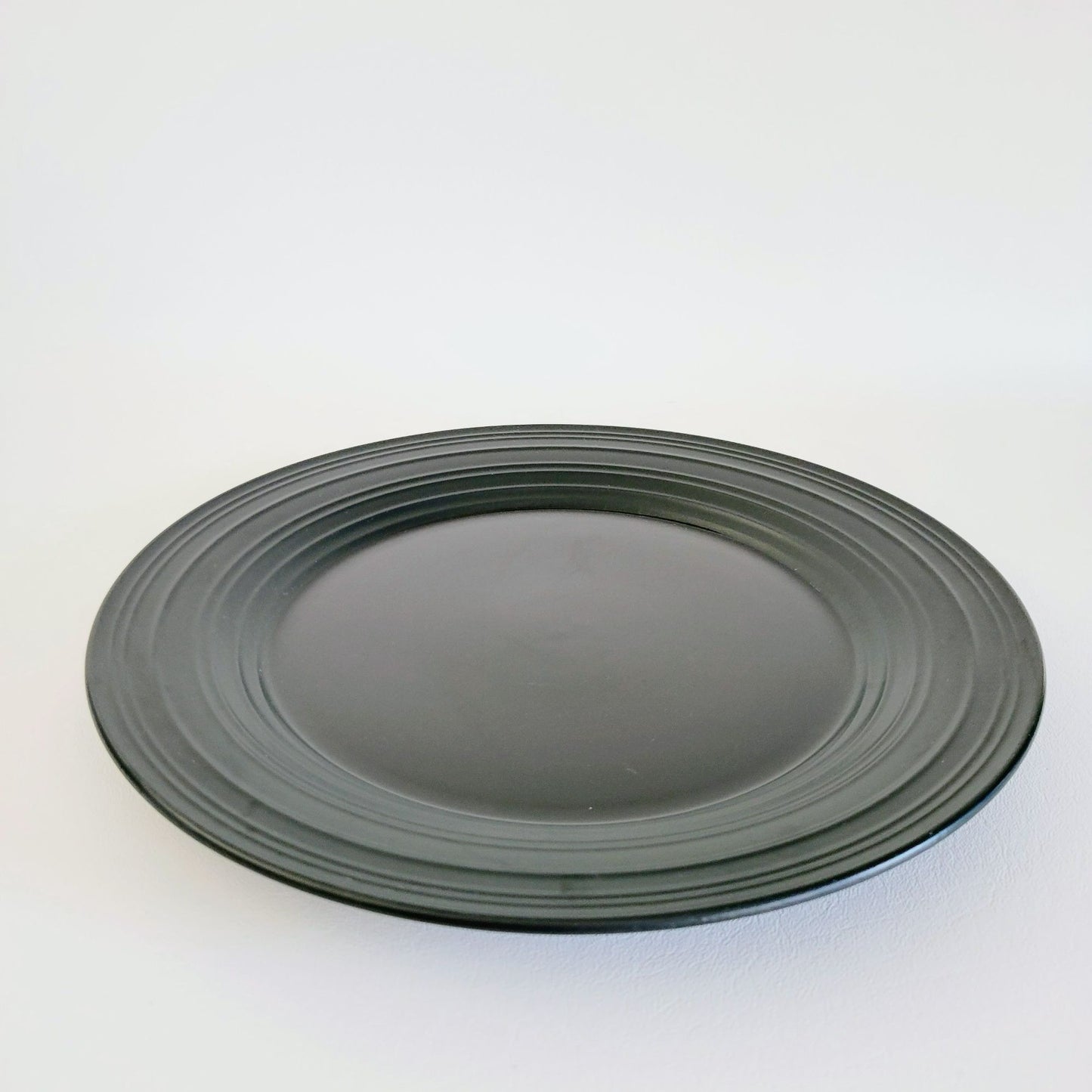 Mikasa Swirl Black Stoneware Dinner Plate
