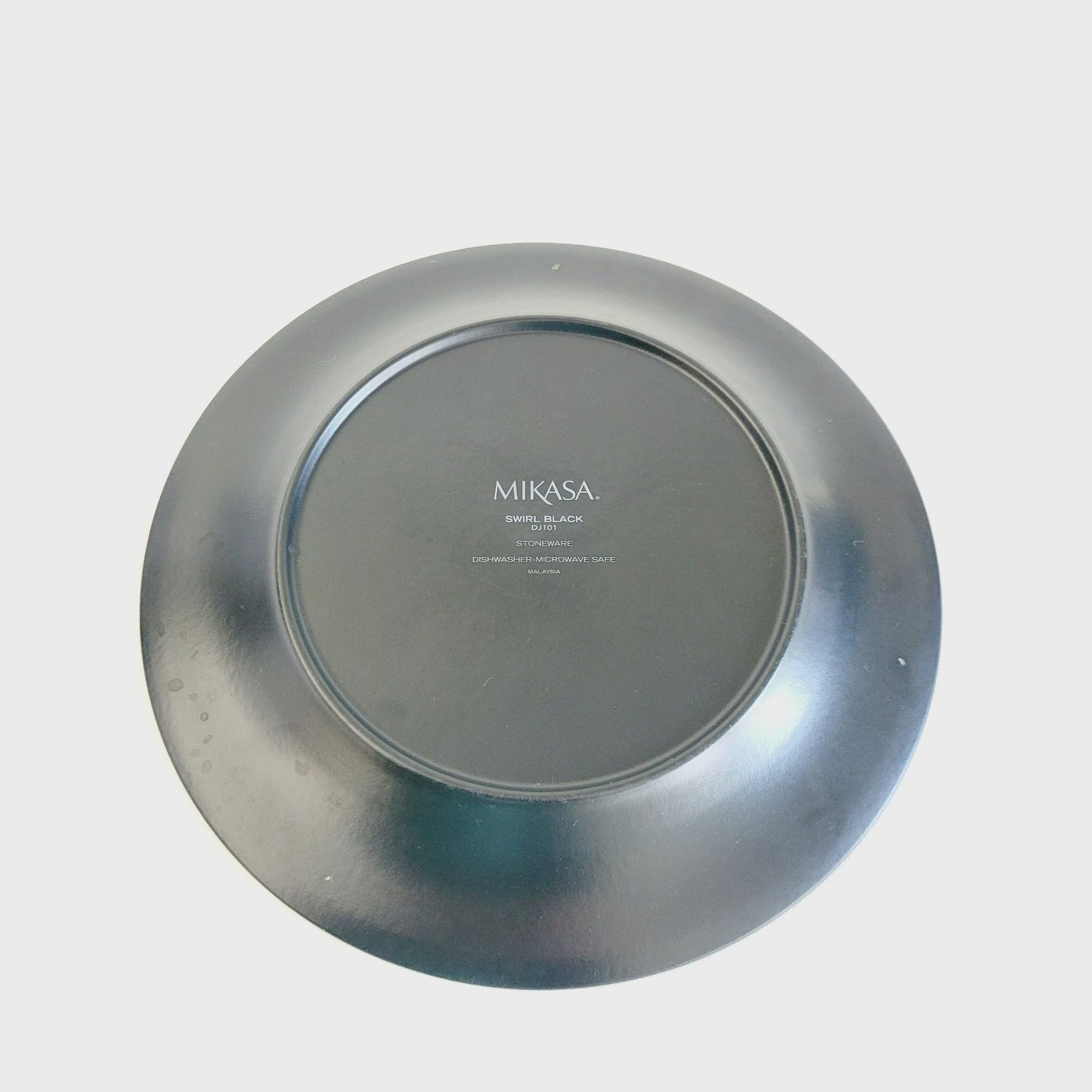 Mikasa Swirl Black Stoneware Dinner Plate