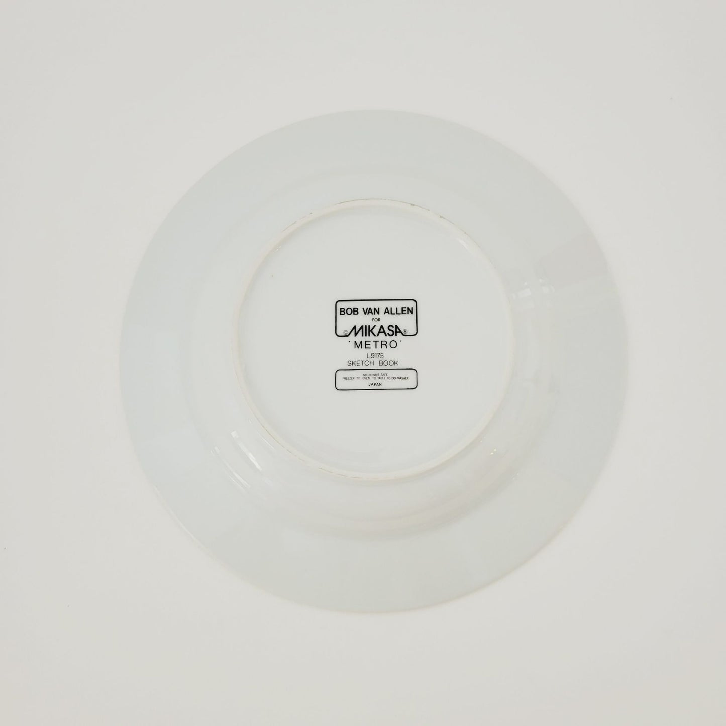 Mikasa Metro Sketch Book Large Rim Soup Bowl Set of 2, c.1980s Japan