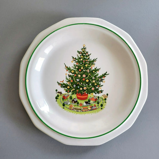 Pfaltzgraff Christmas Heritage Salad Plate, USA Made