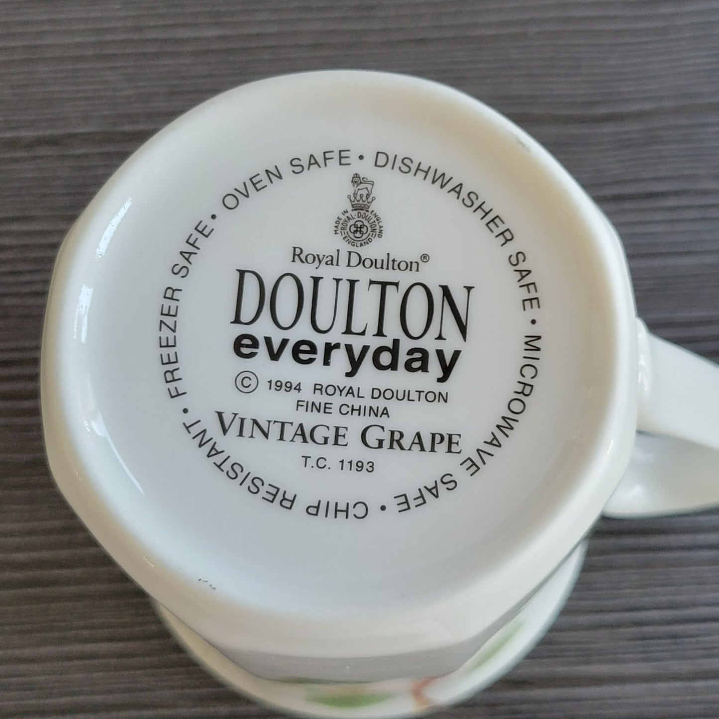 Royal Doulton Vintage Grape Coffee Mug Cup c1990s England Fruit Fall Drinkware
