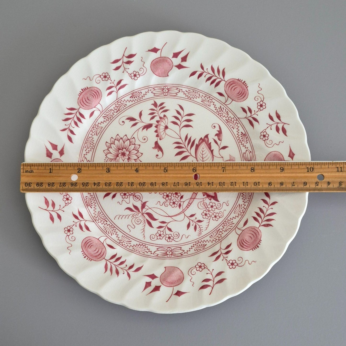 Wood & Sons "Old Vienna" Ironstone Dinner Plate, England c.1960s