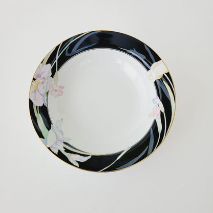 Mikasa Charisma 9" Serving Bowl, c.1983-97 Japan