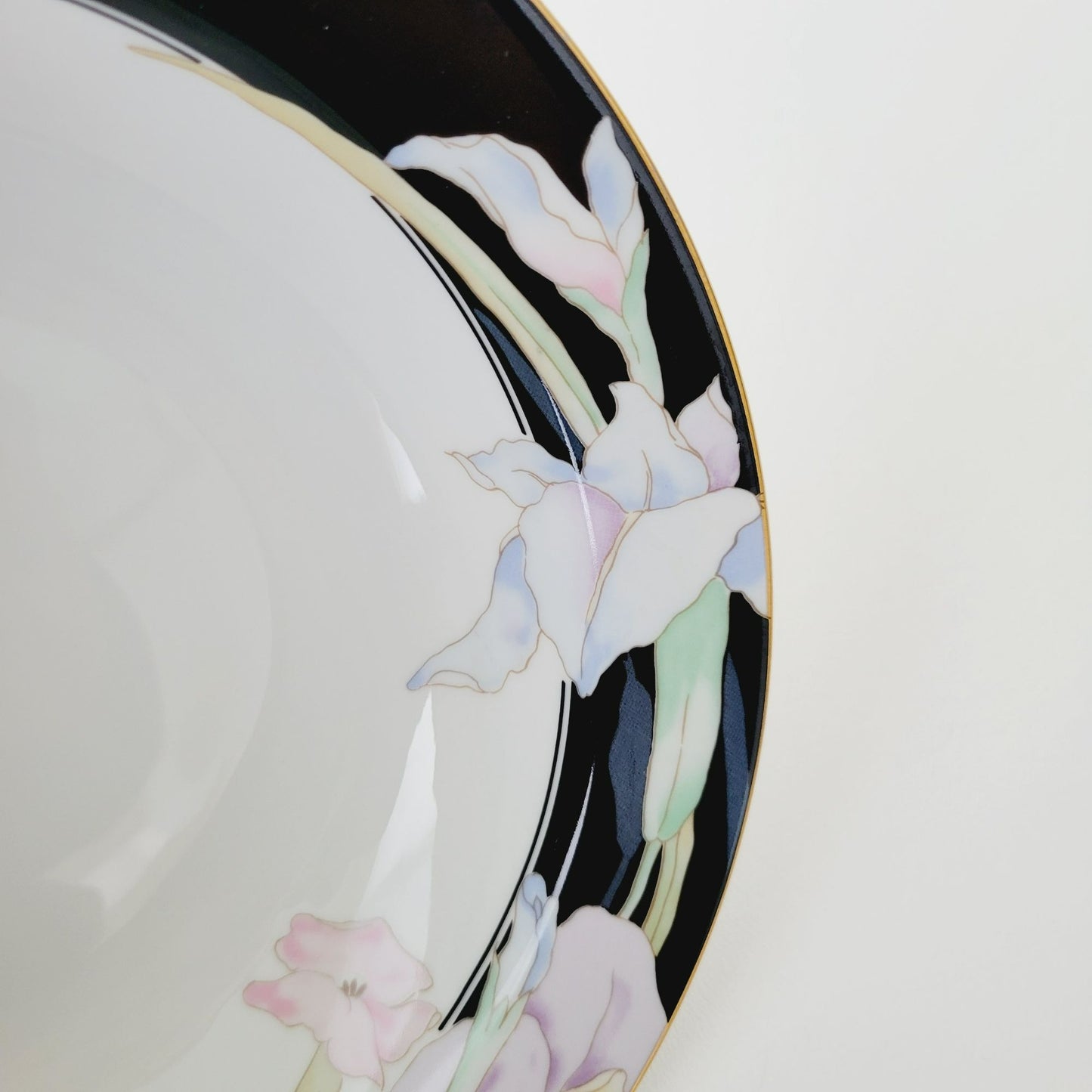 Mikasa Charisma 9" Serving Bowl, c.1983-97 Japan