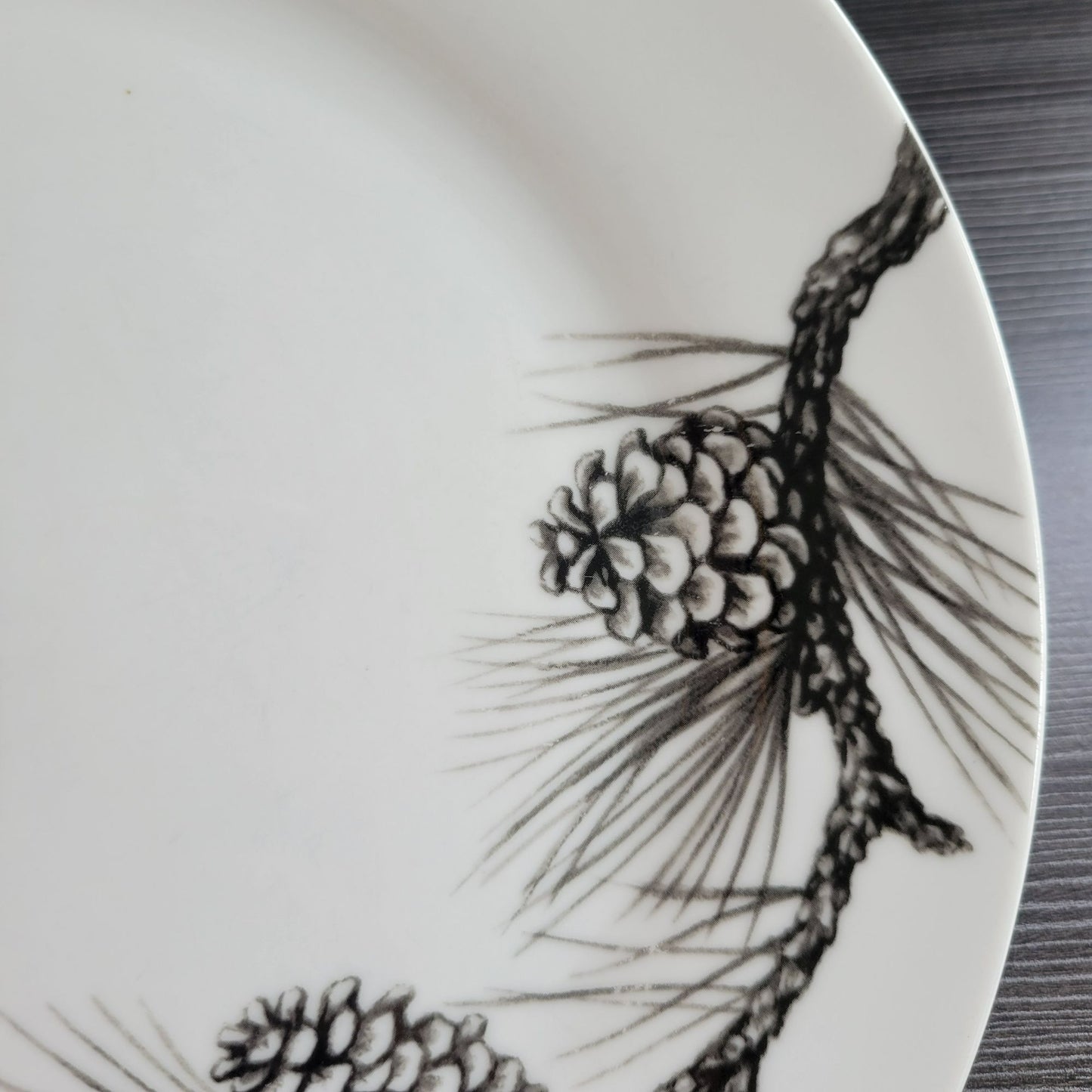 Cabela's Pinecone Dinner Plate
