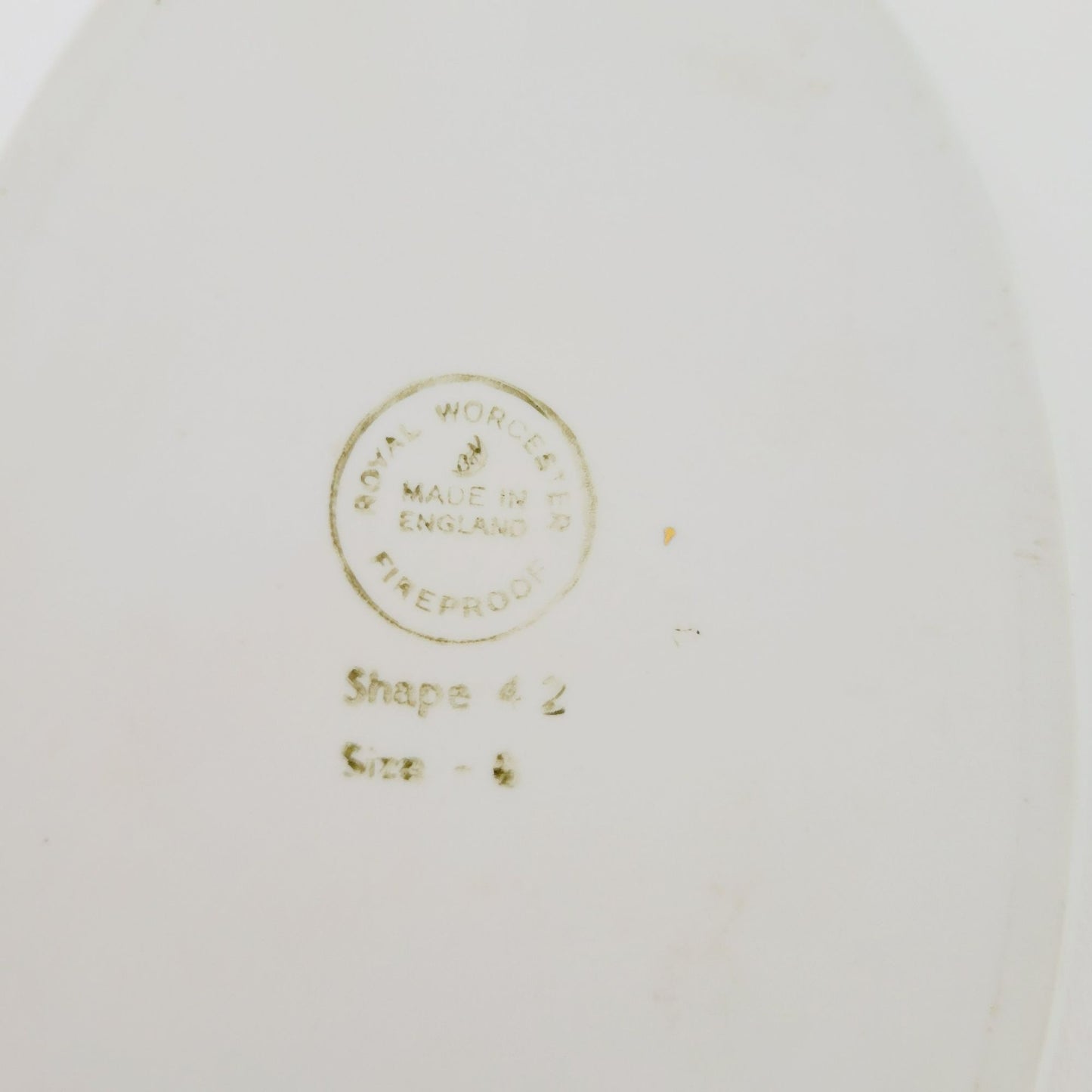 Royal Worcester #8 STRAWBERRY FAIR Oval Baking Dish