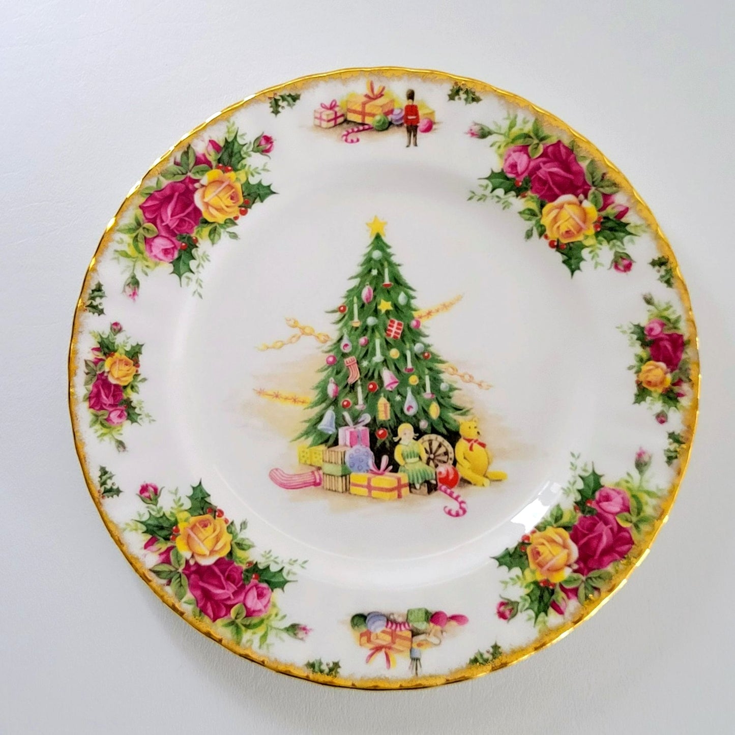 Royal Albert Christmas Magic Salad Plate, England c.1990s