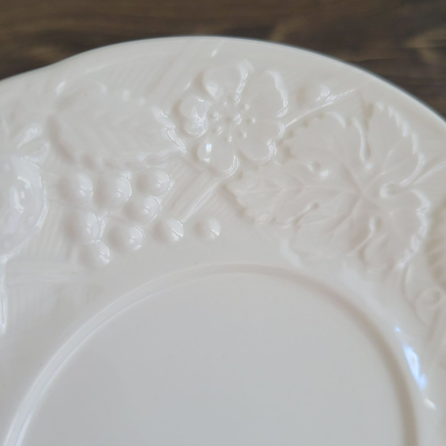 English Countryside White Bread Plate, Set of 2