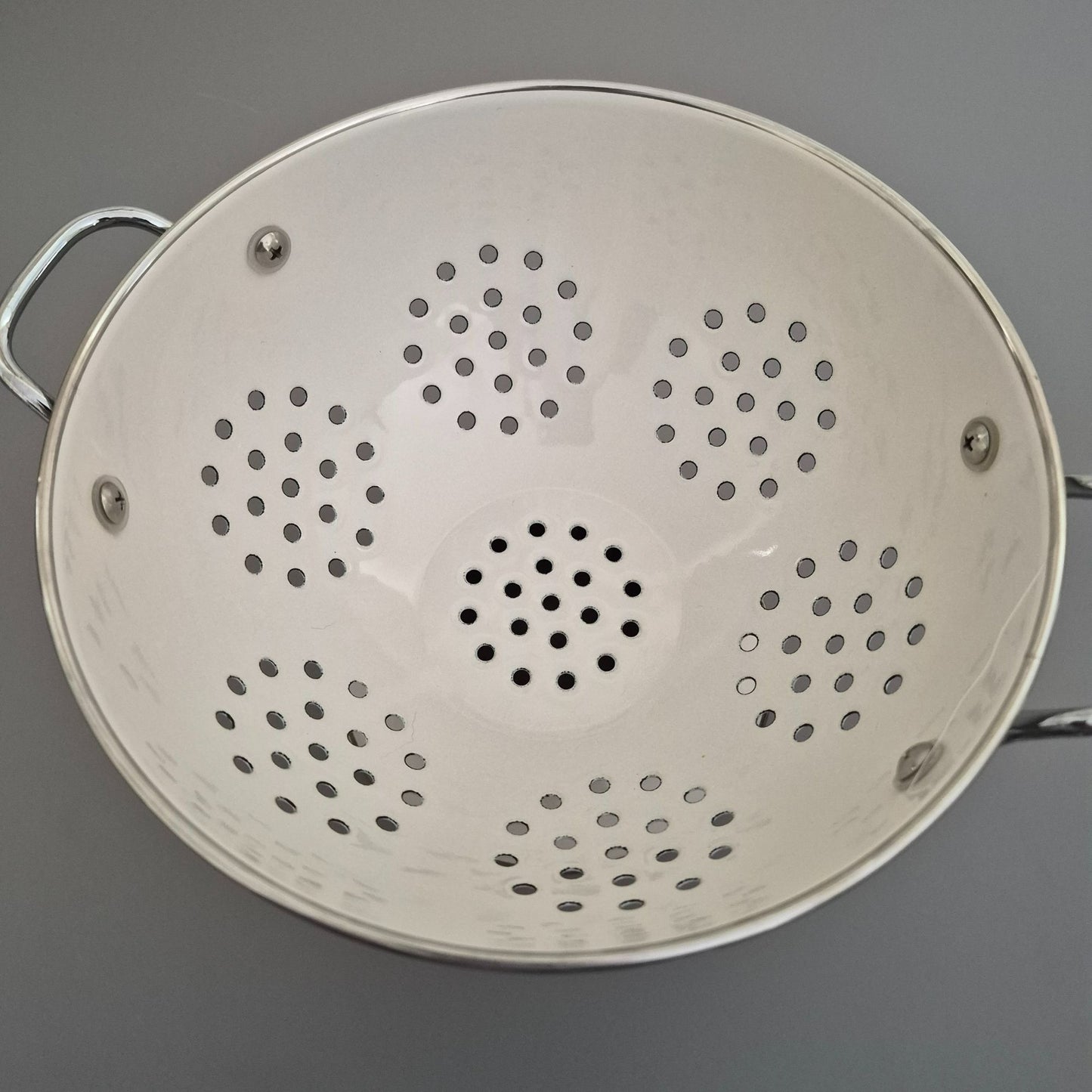 Pfaltzgraff "Sphere" Enamel Colander, c.2001-07