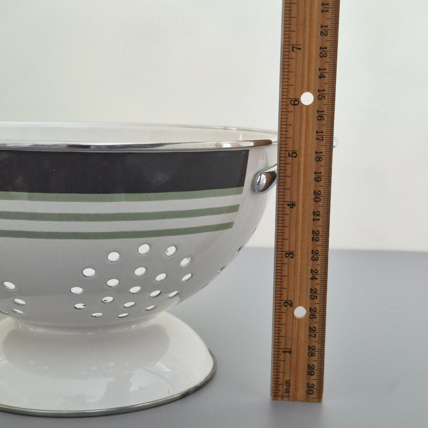 Pfaltzgraff "Sphere" Enamel Colander, c.2001-07