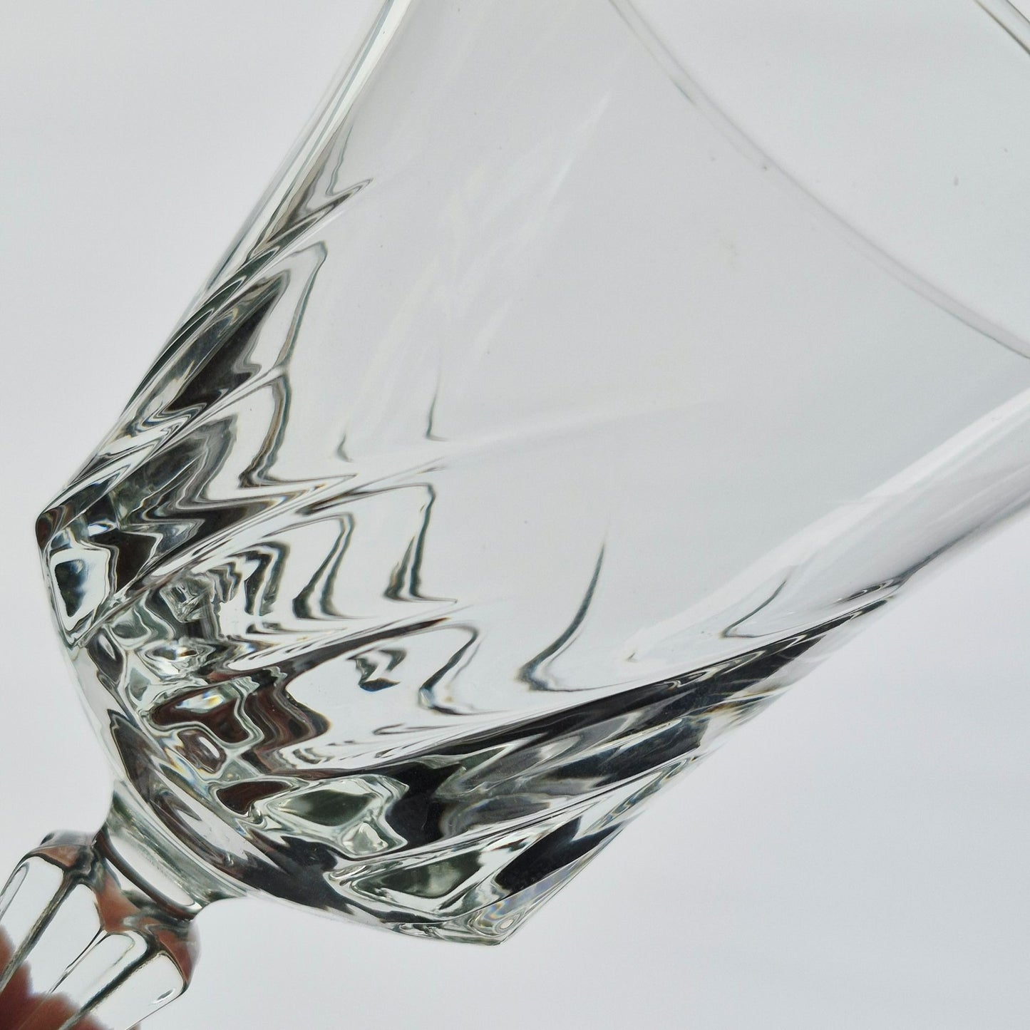 Cristal D'Arques "Flammes" Crystal Wine Glass, Set of 4, France