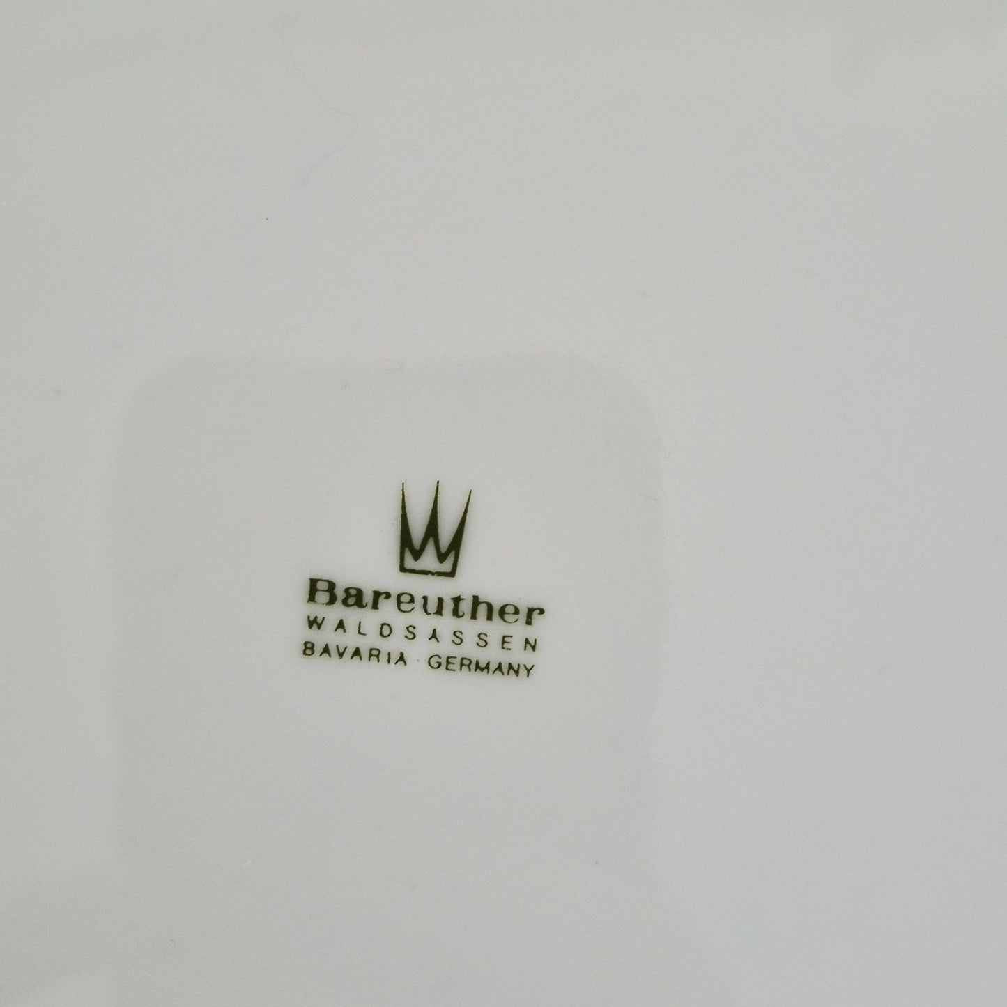 Bareuther Apple & Berry Dinner Plates, c.1970-90s Germany