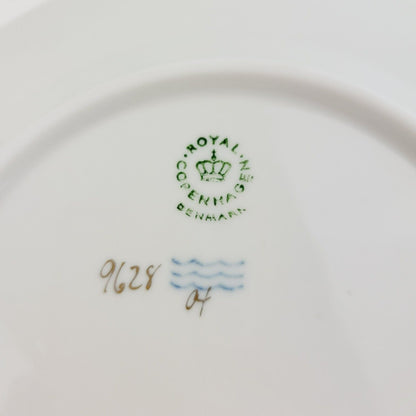 Royal Copenhagen Thumbelina Hans Christian Andersen Fairy Tale Story Plate, Gold Trim with Etched Design, c.1975-76 Denmark