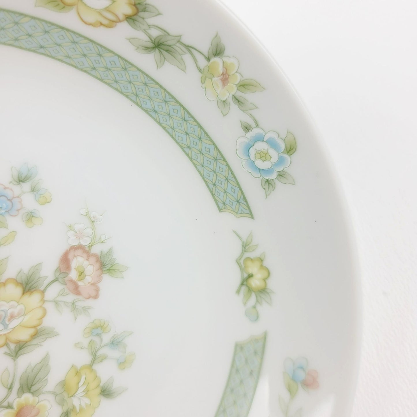 Fashion Royale Ashley Dessert Bowl Set of 2, Shabby Chic Floral, Japan Made