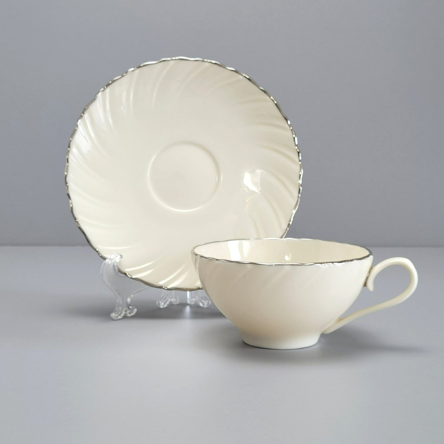 Vintage Lenox Weatherly Teacup & Saucer, Swirled Edge & Platinum Trim, c.1959-86 USA
