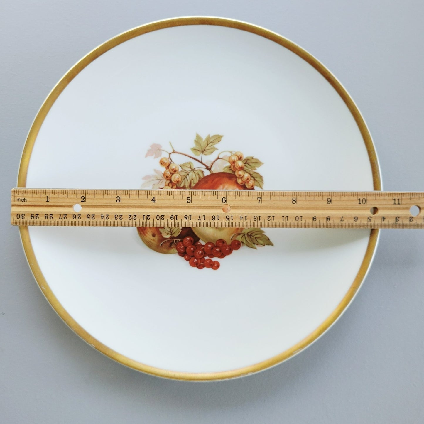 PM Jaeger & Co. Harvest Dinner Plate, Red Apple & Berry, c.1950-60 Bavaria Germany