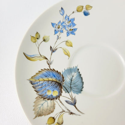 SylvaC Lime Grove Tea Cup & Saucer, 4 Sets, Beige with Blue Leaf & Floral, c.1960s England