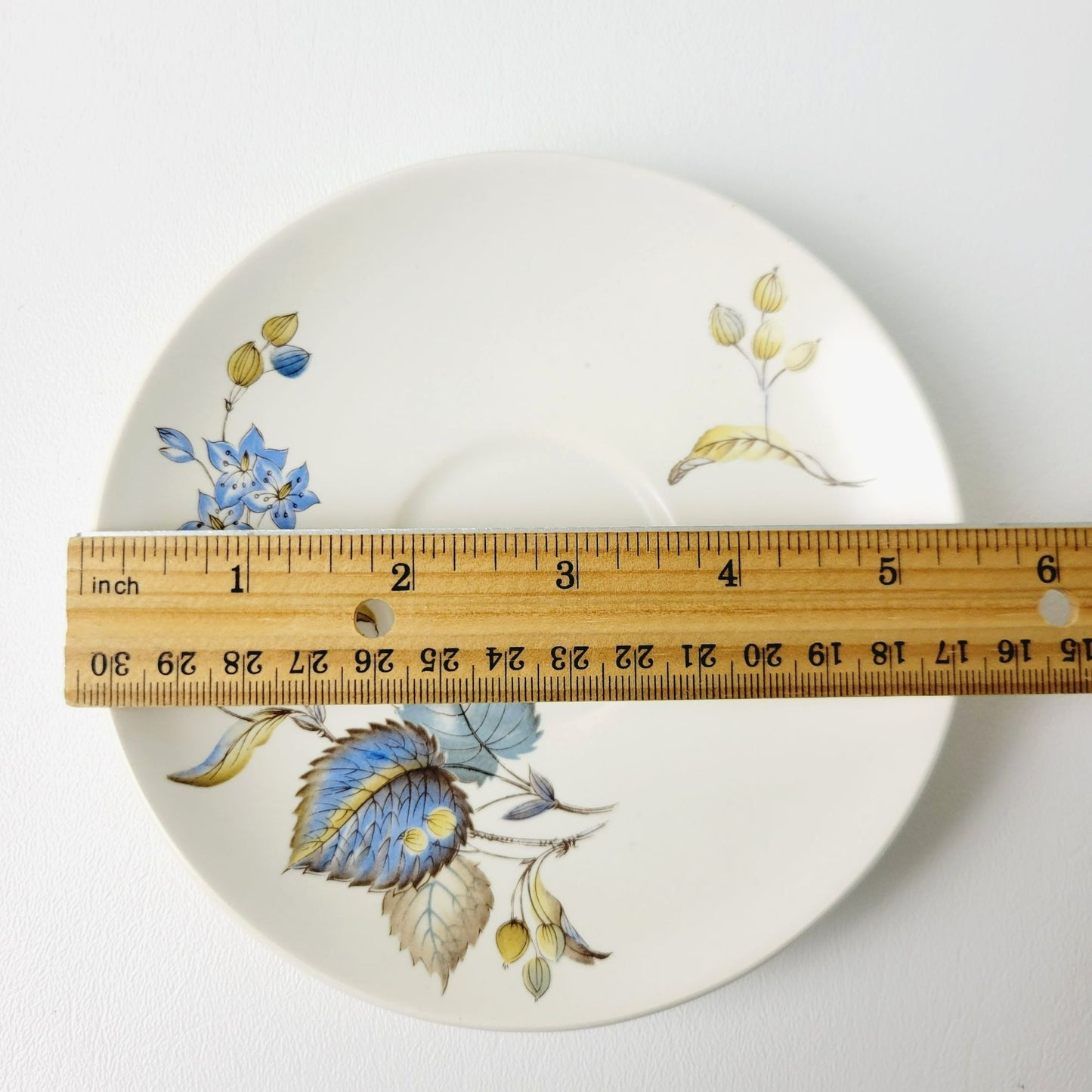 SylvaC Lime Grove Tea Cup & Saucer, 4 Sets, Beige with Blue Leaf & Floral, c.1960s England